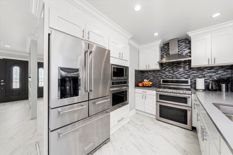 Tiny photo for 6315 W 83rd Place, Burbank, IL 60459 (MLS # 12532367)