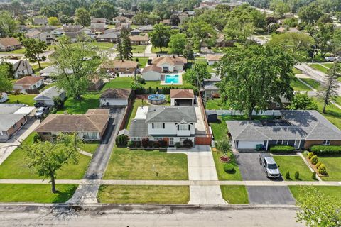 Tiny photo for 6315 W 83rd Place, Burbank, IL 60459 (MLS # 12532367)