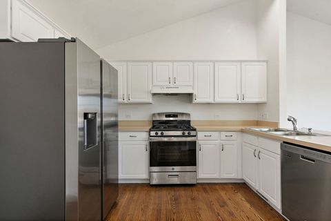 Tiny photo for 1108 E Danbury Drive, Cary, IL 60013 (MLS # 12469521)
