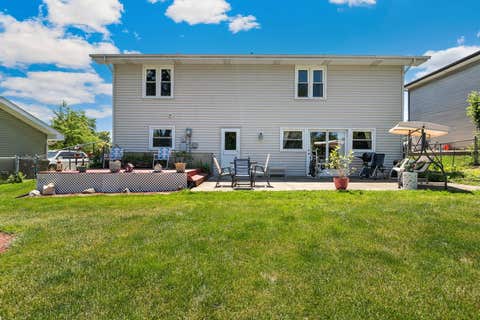 Tiny photo for 1140 Rosedale Lane, Hoffman Estates, IL 60169 (MLS # 12659065)