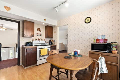 Tiny photo for 1140 Rosedale Lane, Hoffman Estates, IL 60169 (MLS # 12659065)