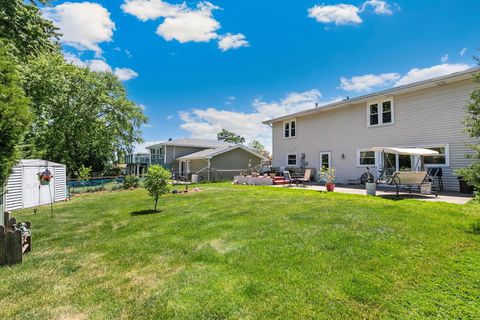 Tiny photo for 1140 Rosedale Lane, Hoffman Estates, IL 60169 (MLS # 12659065)