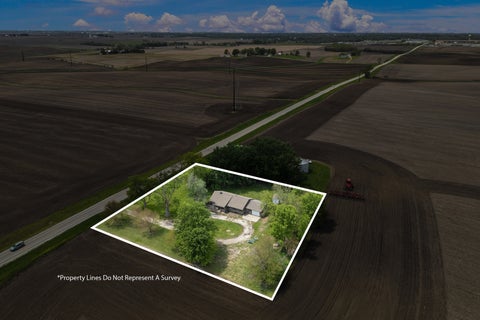 Tiny photo for 29546 N 750 Avenue, Kewanee, IL 61443 (MLS # 12657760)