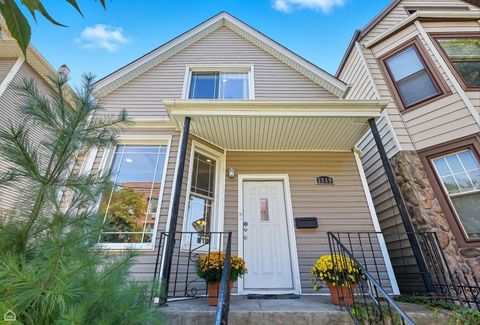 Photo of 3219 W Dickens Avenue, Chicago, IL 60647 (MLS # 12466948)