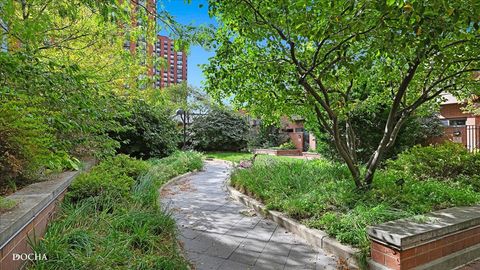 Tiny photo for 801 S Plymouth Court #809, Chicago, IL 60605 (MLS # 12567672)