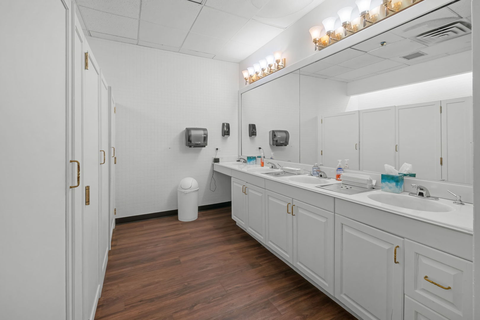 1477 Barclay Boulevard