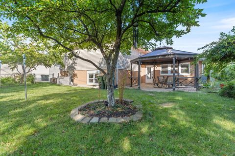 Tiny photo for 2032 N Wainwright Court, Palatine, IL 60074 (MLS # 12488288)