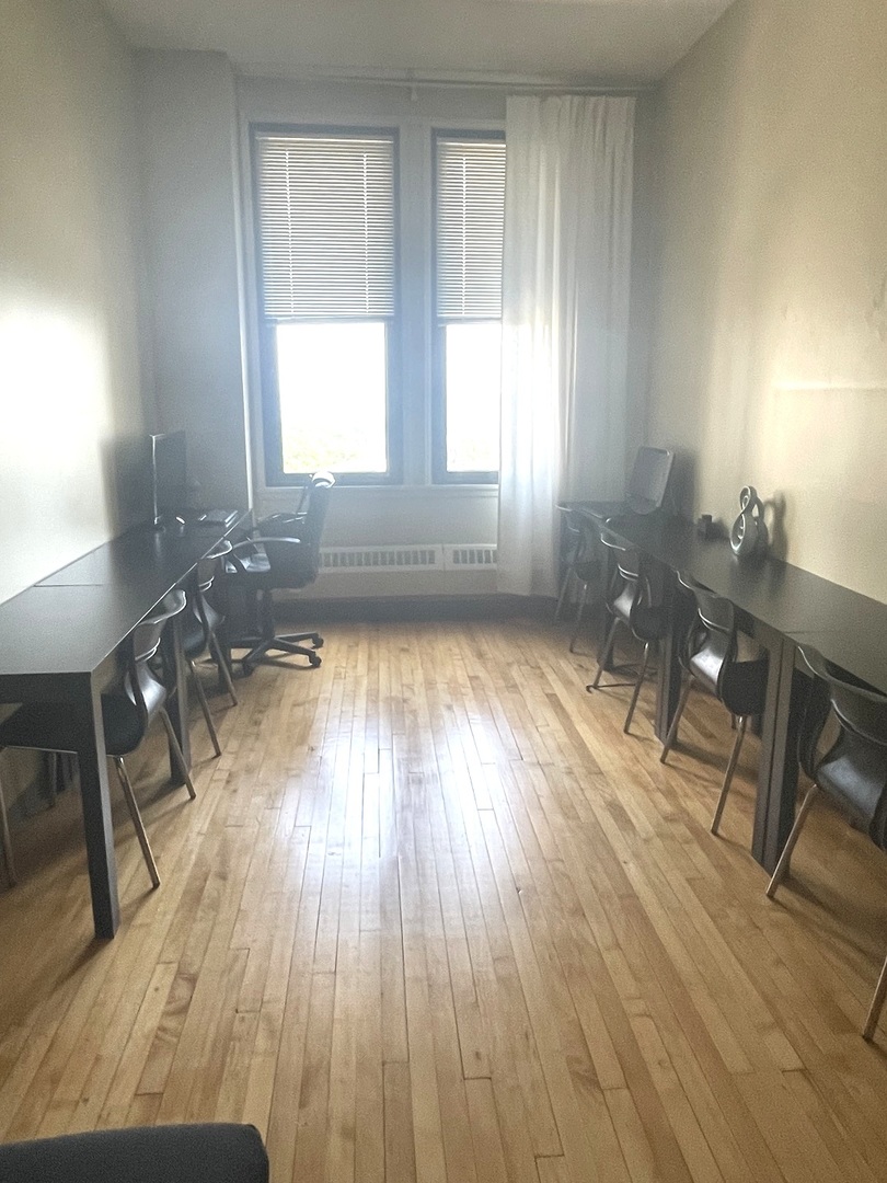 111 N Wabash Avenue 1319