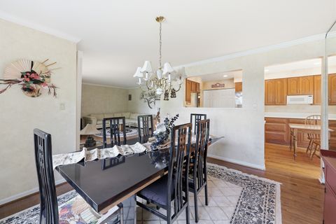 Tiny photo for 640 Old Barn Road #C, Lake Barrington, IL 60010 (MLS # 12684971)