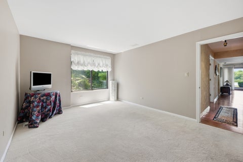 Tiny photo for 640 Old Barn Road #C, Lake Barrington, IL 60010 (MLS # 12684971)