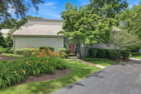 Photo of 640 Old Barn Road #C, Lake Barrington, IL 60010 (MLS # 12684971)