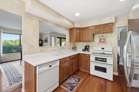 Tiny photo for 640 Old Barn Road #C, Lake Barrington, IL 60010 (MLS # 12684971)