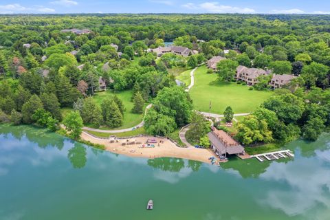 Tiny photo for 640 Old Barn Road #C, Lake Barrington, IL 60010 (MLS # 12684971)