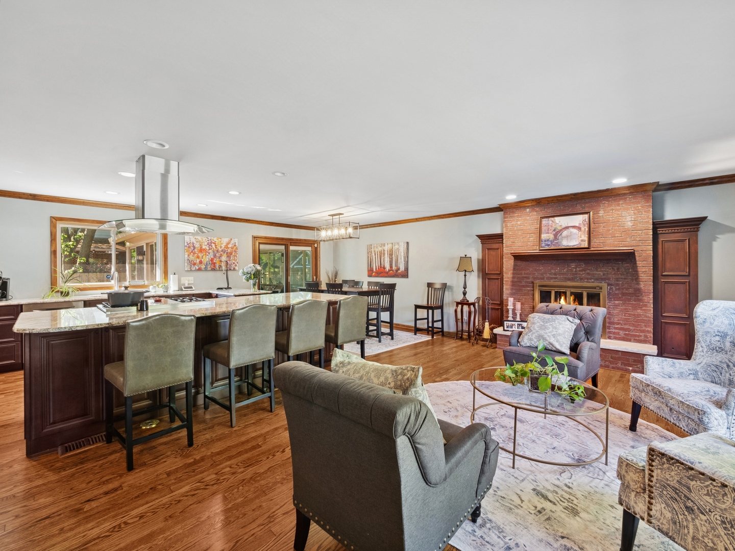 77 E Garden Avenue
