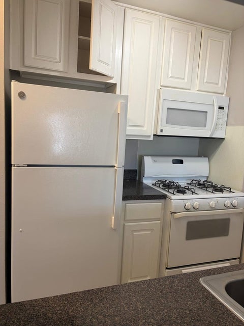 Tiny photo for 1855 TALL OAKS Drive #3301, Aurora, IL 60505 (MLS # 12685743)