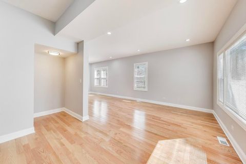 Tiny photo for 5828 W Iowa Street, Chicago, IL 60651 (MLS # 12463282)