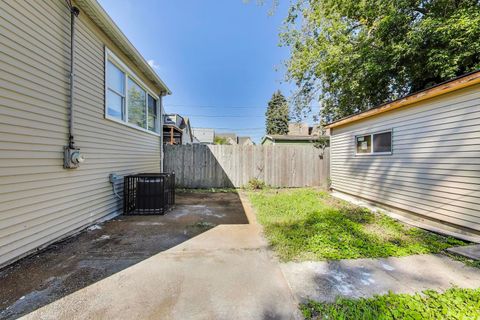 Tiny photo for 5828 W Iowa Street, Chicago, IL 60651 (MLS # 12463282)