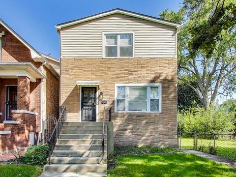Photo of 5828 W Iowa Street, Chicago, IL 60651 (MLS # 12463282) Photo of 5828 W Iowa Street, Chicago, IL 60651 (MLS # 12463282)