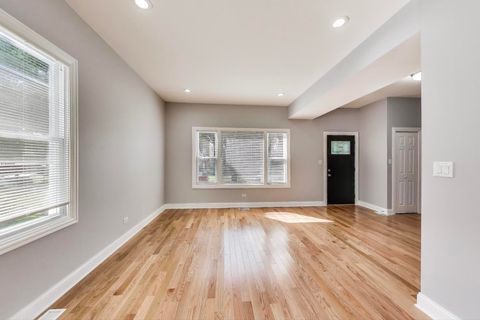 Tiny photo for 5828 W Iowa Street, Chicago, IL 60651 (MLS # 12463282)
