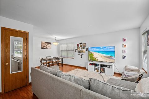 Tiny photo for 220 Braemar Glen, Bolingbrook, IL 60440 (MLS # 12461672)