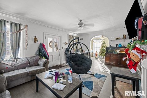 Tiny photo for 1624 14 1/2 Street, Rock Island, IL 61201 (MLS # QC4270088)