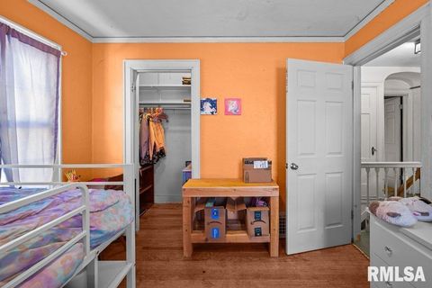 Tiny photo for 1624 14 1/2 Street, Rock Island, IL 61201 (MLS # QC4270088)