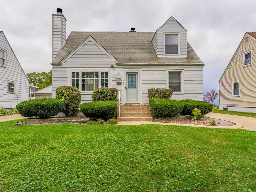 Photo for 5368 Otto Place, Oak Lawn, IL 60453 (MLS # 12499582)