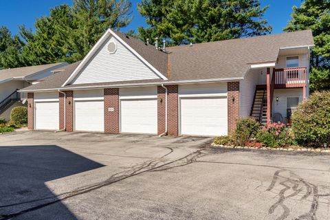Photo of 5874 BEECHWOOD Drive #B, Loves Park, IL 61111 (MLS # 12493356)