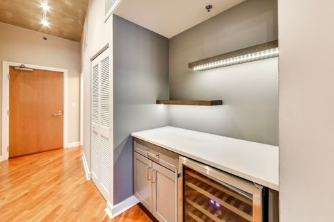 Tiny photo for 1305 S Michigan Avenue #1606, Chicago, IL 60605 (MLS # 12536118)