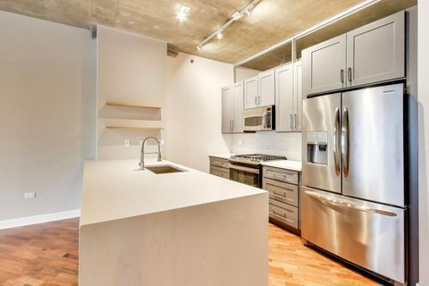 Tiny photo for 1305 S Michigan Avenue #1606, Chicago, IL 60605 (MLS # 12536118)