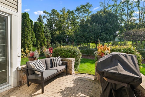 Tiny photo for 5000 Vernon Park Place, Lisle, IL 60532 (MLS # 12748976)