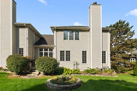 Tiny photo for 5000 Vernon Park Place, Lisle, IL 60532 (MLS # 12748976)