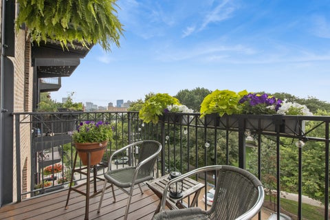 Tiny photo for 1600 S Jefferson Street #403, Chicago, IL 60616 (MLS # 12792199)