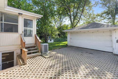 Tiny photo for 604 Lavergne Avenue, Wilmette, IL 60091 (MLS # 12725879)