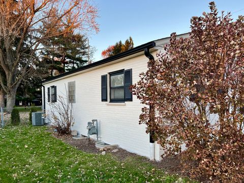 Tiny photo for 705 W Fabyan Parkway, Geneva, IL 60134 (MLS # 12489333)