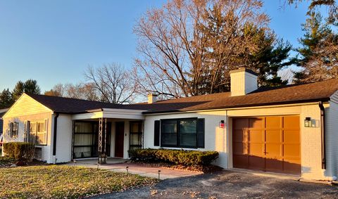 Tiny photo for 705 W Fabyan Parkway, Geneva, IL 60134 (MLS # 12489333)