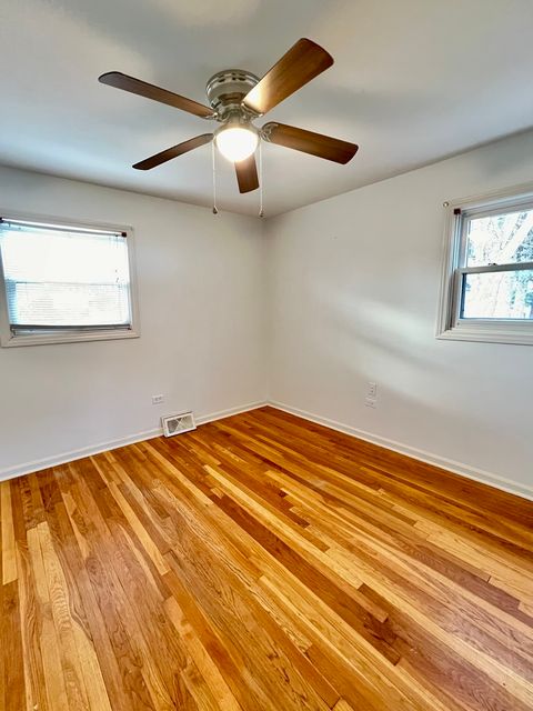 Tiny photo for 705 W Fabyan Parkway, Geneva, IL 60134 (MLS # 12489333)