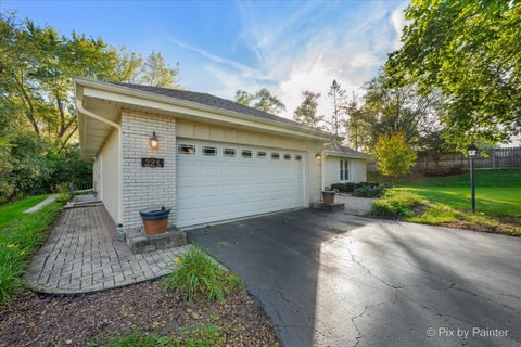 Tiny photo for 994 Commonwealth Court, Barrington, IL 60010 (MLS # 12790195)