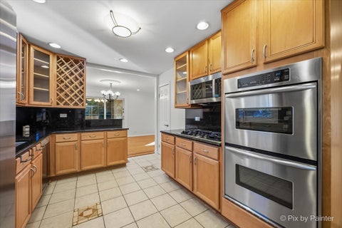Tiny photo for 994 Commonwealth Court, Barrington, IL 60010 (MLS # 12790195)