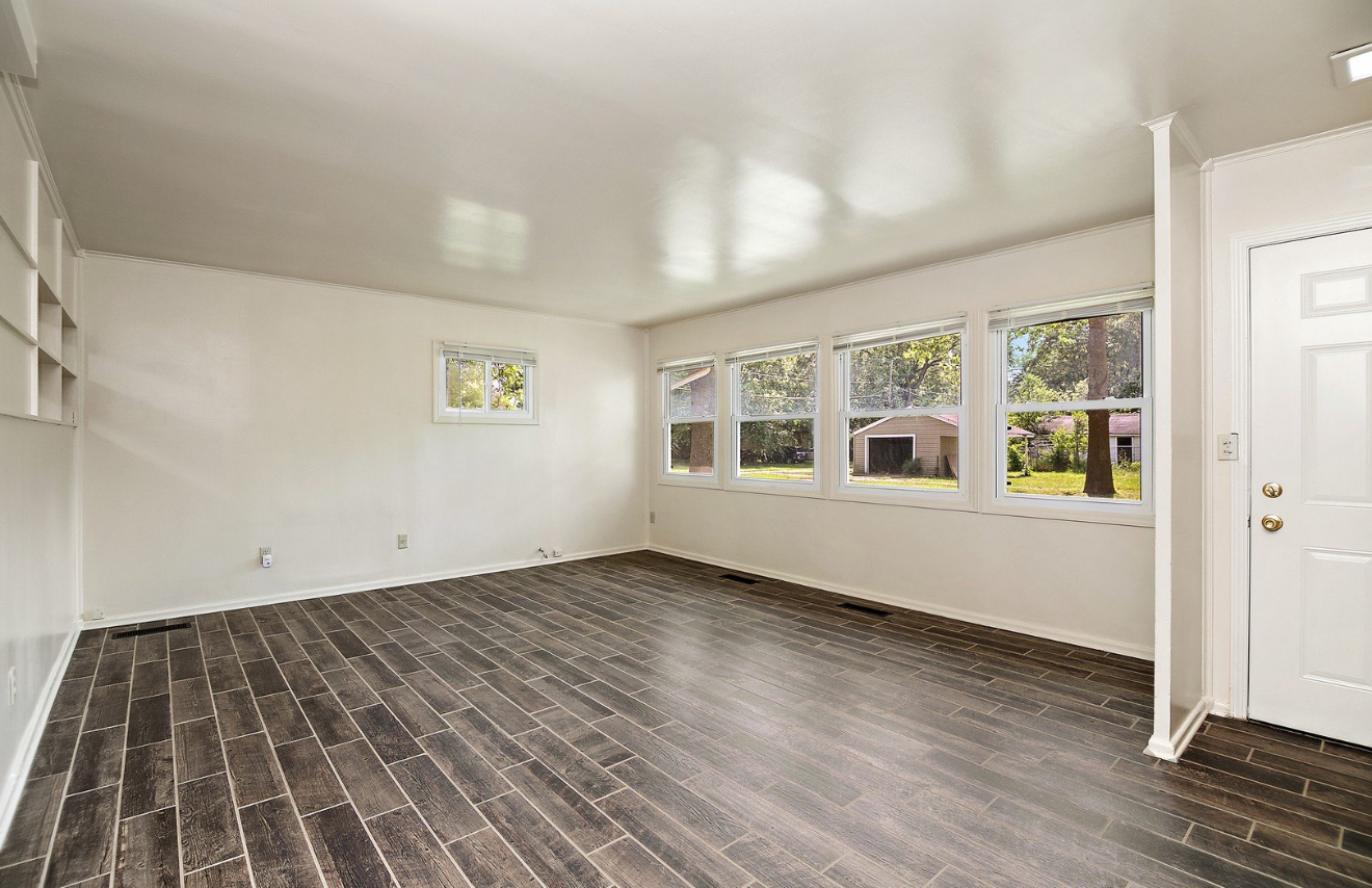 294 N Taylor Avenue
