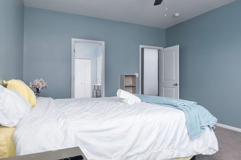 Tiny photo for 303 Owen Court, Oswego, IL 60543 (MLS # 12596187)