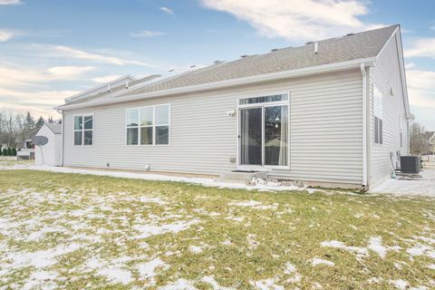 Tiny photo for 303 Owen Court, Oswego, IL 60543 (MLS # 12596187)