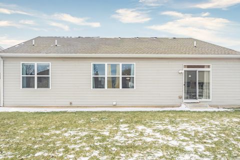 Tiny photo for 303 Owen Court, Oswego, IL 60543 (MLS # 12596187)