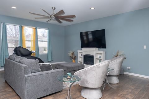 Tiny photo for 303 Owen Court, Oswego, IL 60543 (MLS # 12596187)