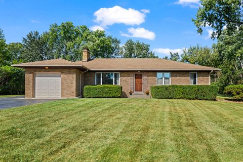 Photo of 302 Lonsdale Road, Prospect Heights, IL 60070 (MLS # 12490697)