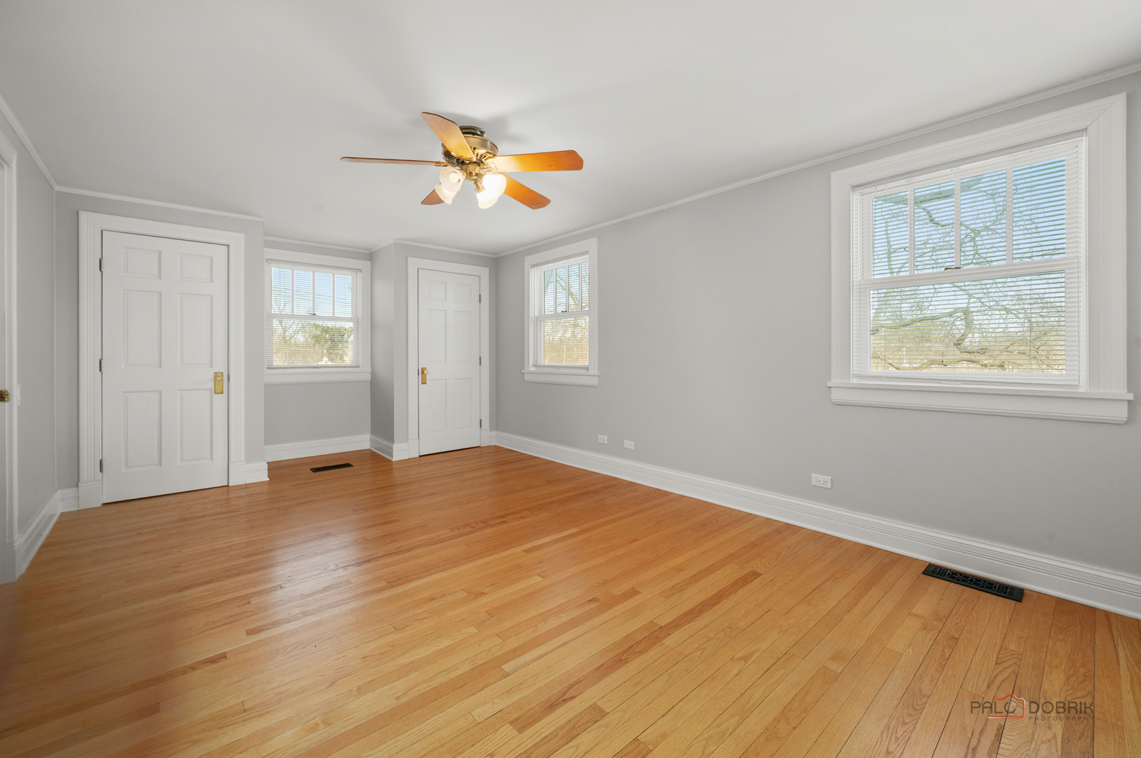 Northbrook, Illinois, 60062, United States, 5 Bedrooms Bedrooms, ,4 BathroomsBathrooms,Residential,Active,2032927