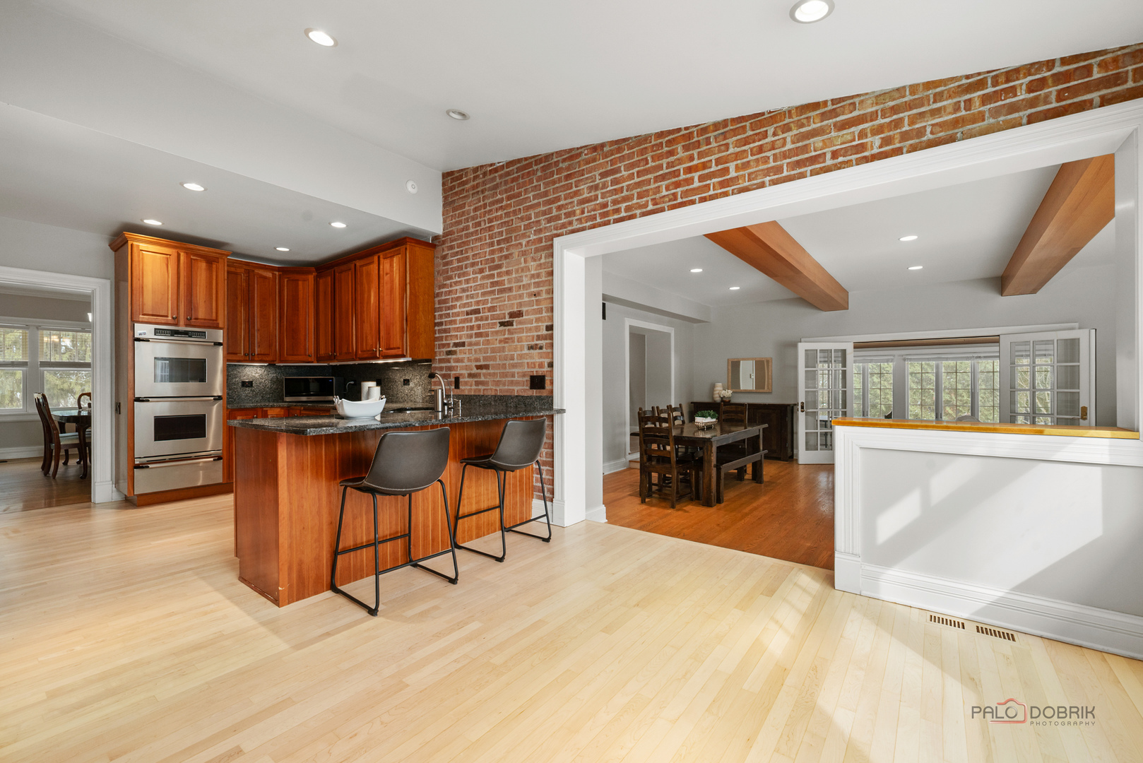 Northbrook, Illinois, 60062, United States, 5 Bedrooms Bedrooms, ,4 BathroomsBathrooms,Residential,Active,2032927