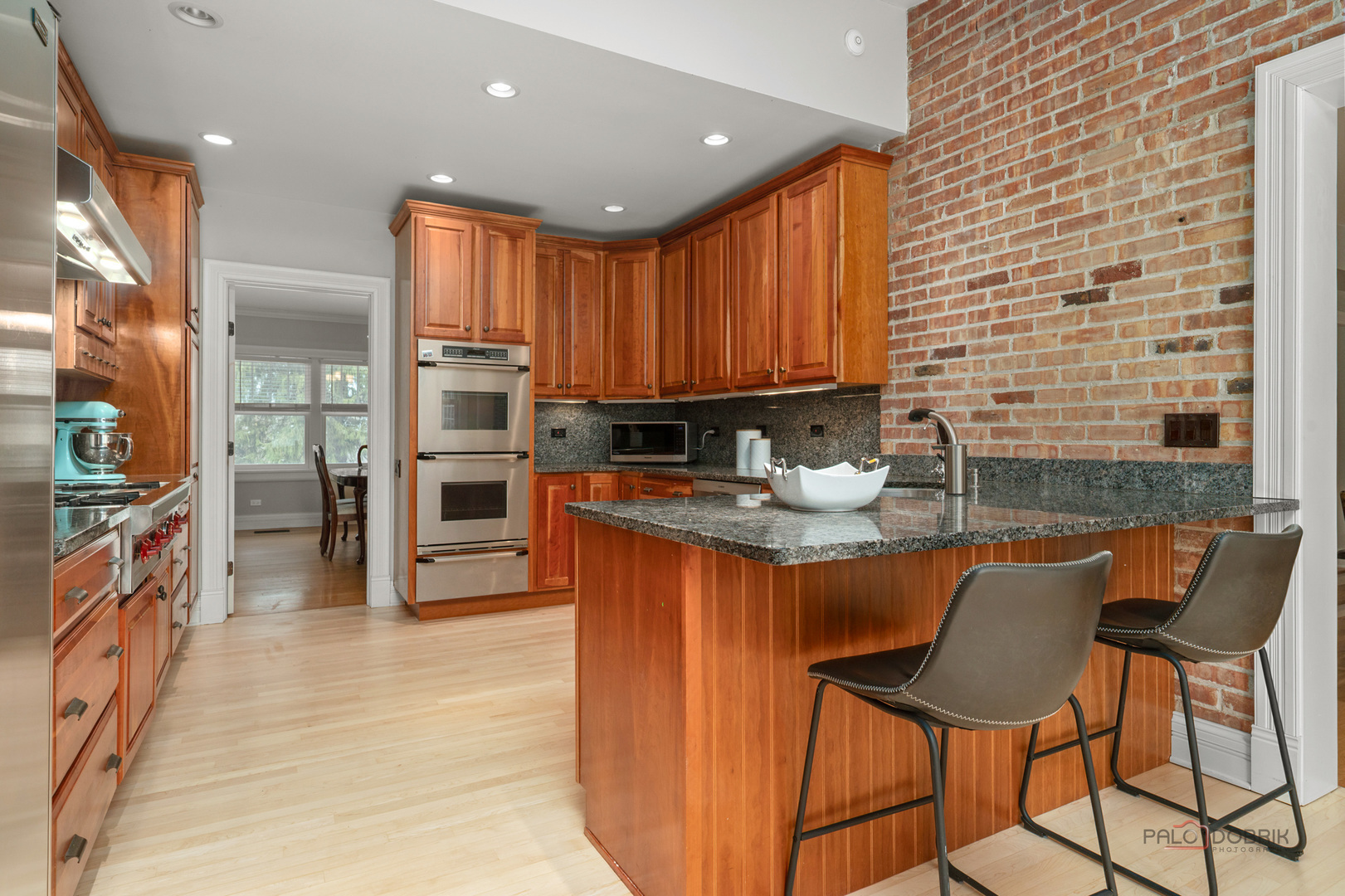 Northbrook, Illinois, 60062, United States, 5 Bedrooms Bedrooms, ,4 BathroomsBathrooms,Residential,Active,2032927