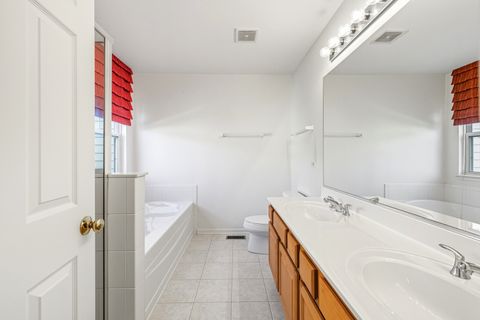 Tiny photo for 5662 Cambridge Way, Hanover Park, IL 60133 (MLS # 12512324)