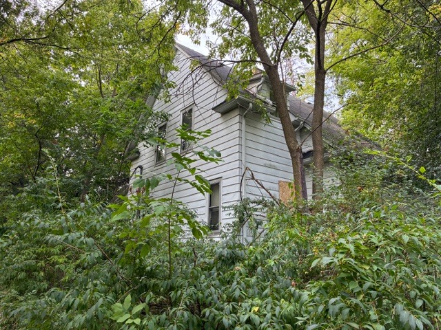 1504 W Glen Flora Avenue